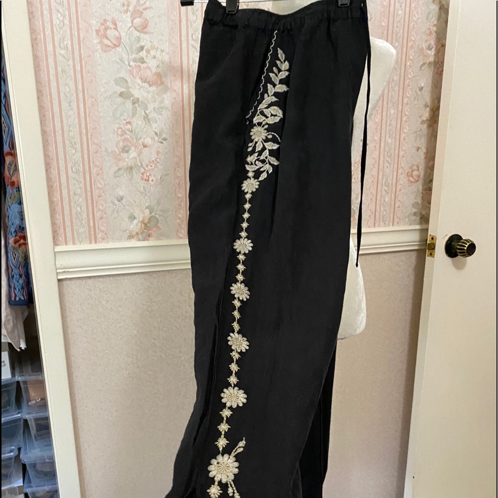 Johnny Was Kemi Capri Jogger NWT M